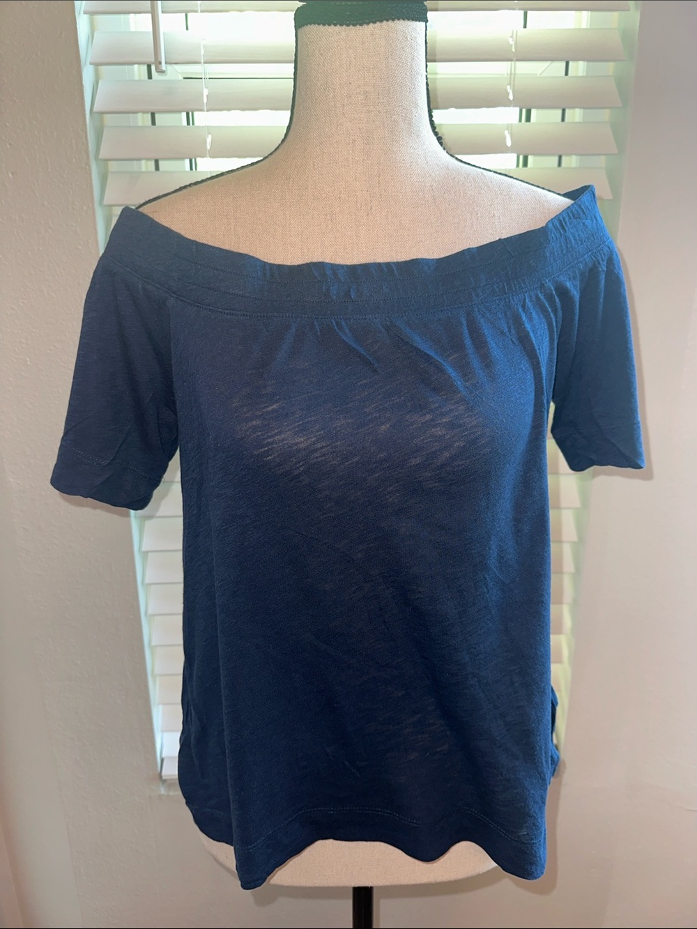 Splendid Navy Off-Shoulder Short Sleeve Crop Top